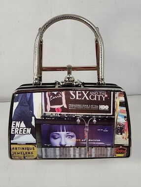 VTG Sex and the City Kiss Lock Clasp Purse Y2K HBO Novelty Pop Art Handbag Retro